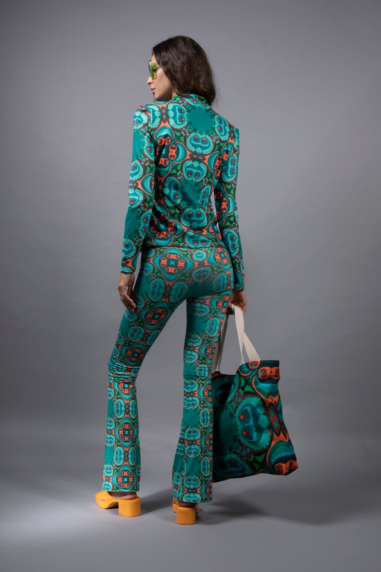 NUVULA LARGE TOTE | PSILOCYBIN TEAL AND ORANGE