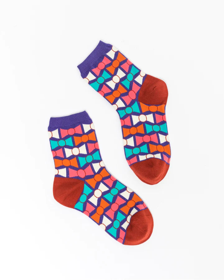 GEOMETRIC BOW ANKLE SOCK BY SOCK CANDY