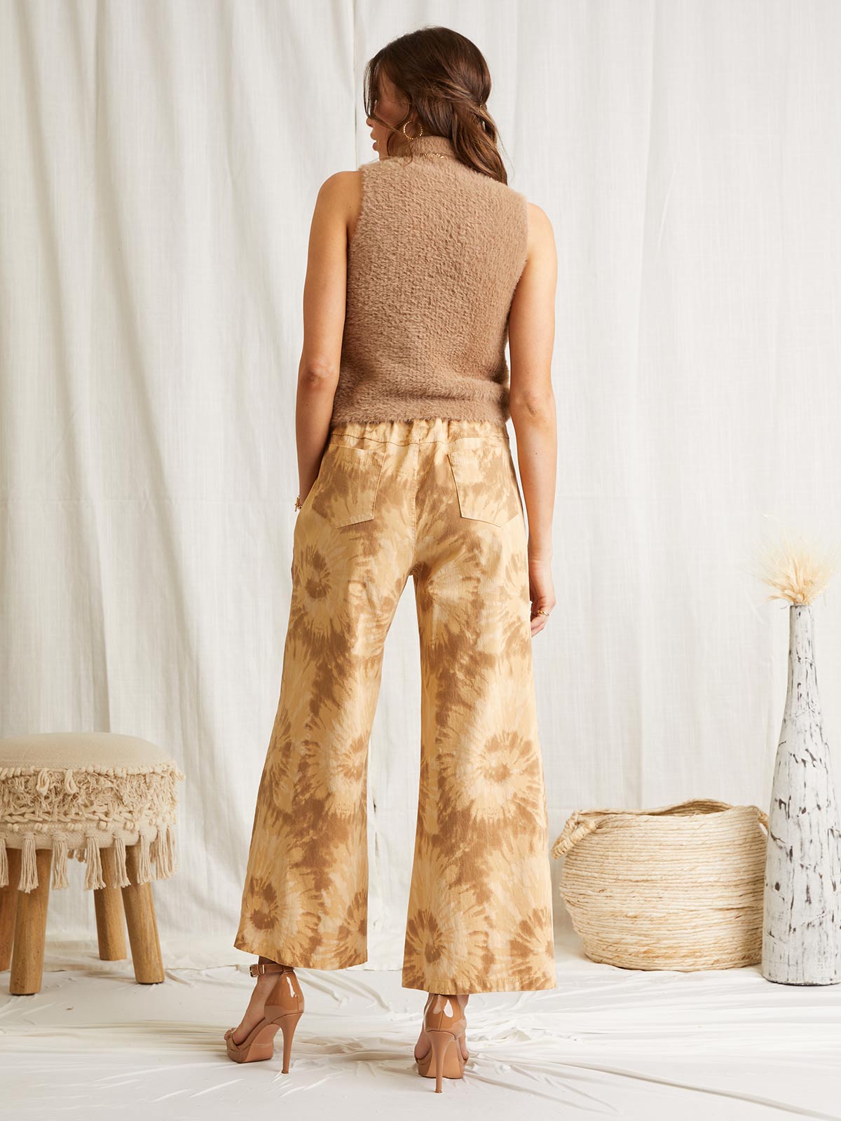 HAYDEN SLEEVELESS TURTLENECK IN CARAMEL BY SCANDAL ITALY