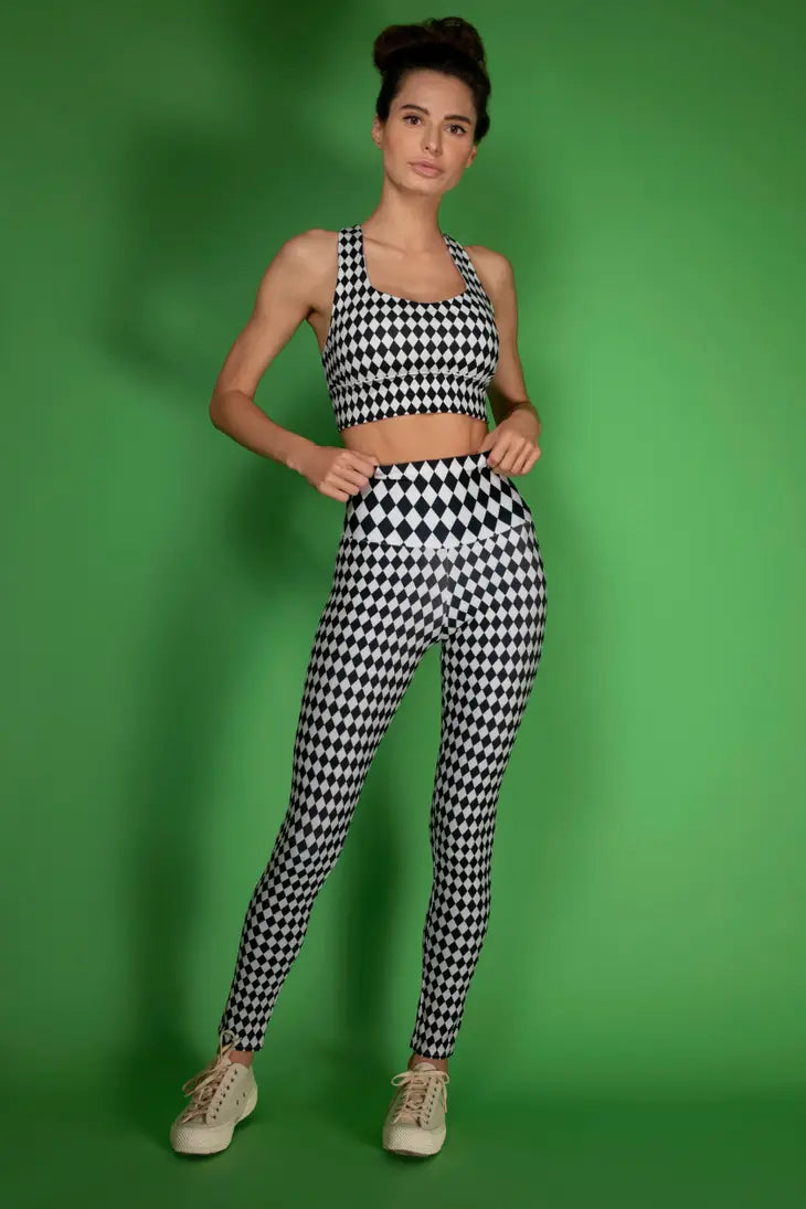 QUEEN BLACK AND WHITE LONGLINE SPORTS BRA