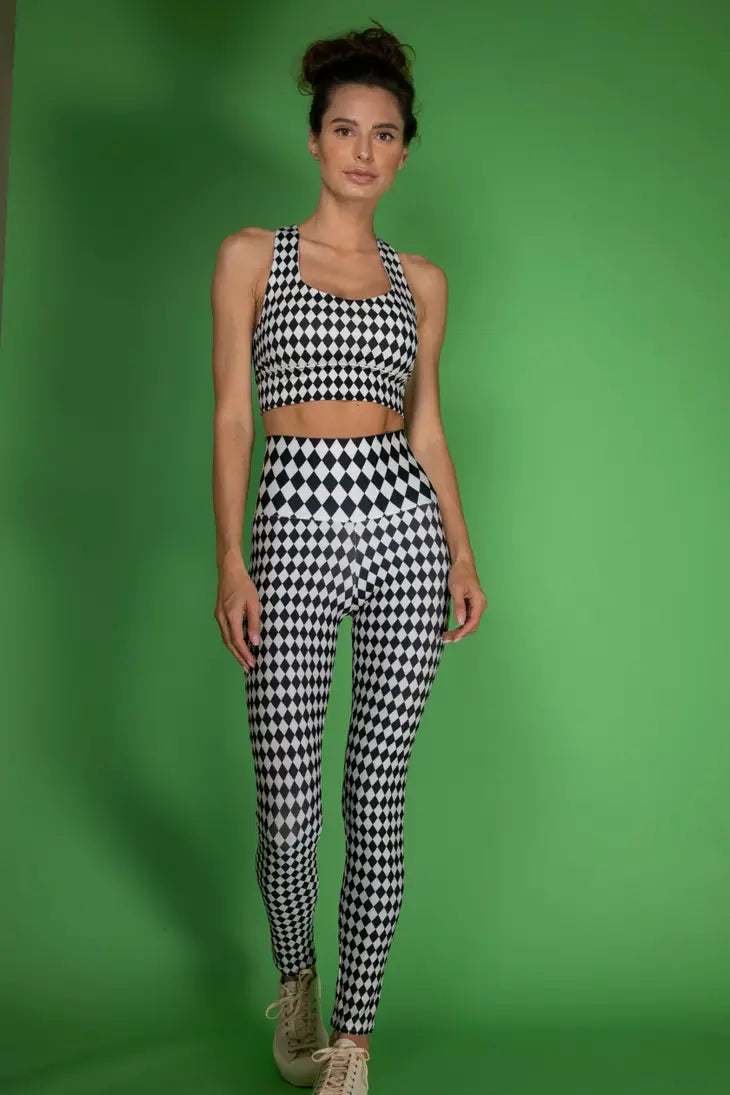 QUEEN BLACK AND WHITE LONGLINE SPORTS BRA