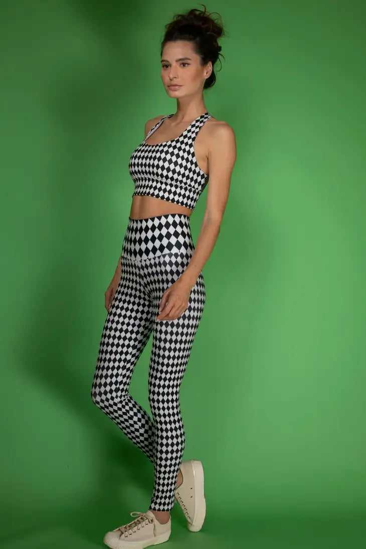 QUEEN BLACK AND WHITE LONGLINE SPORTS BRA